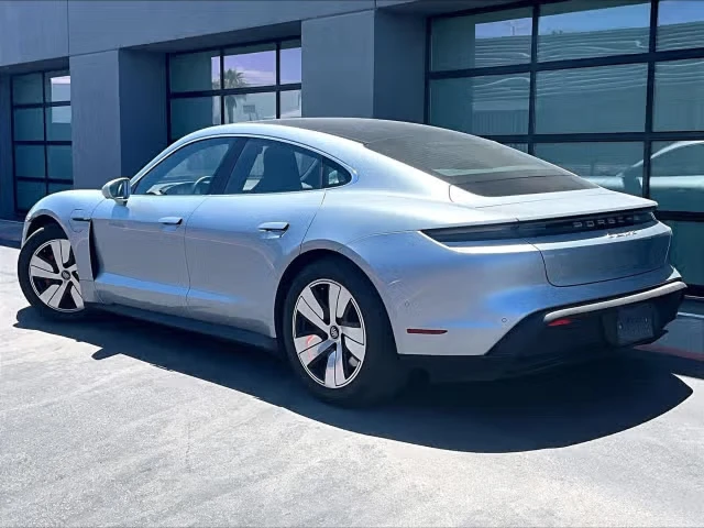 2020 Porsche Taycan 4S - Image 18 of 31