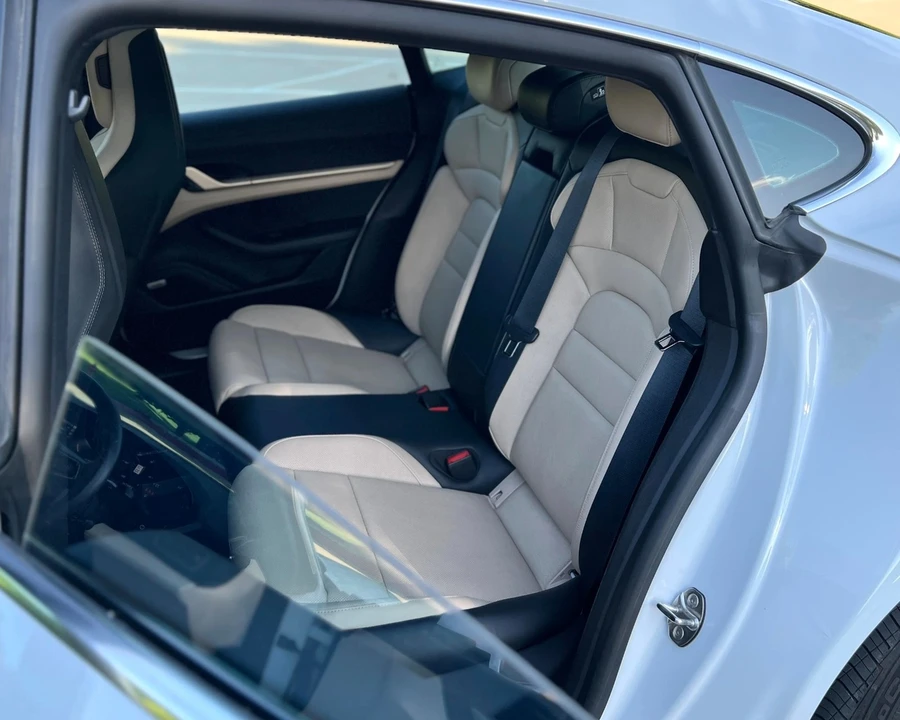 2020 Porsche Taycan 4S - Image 18 of 21