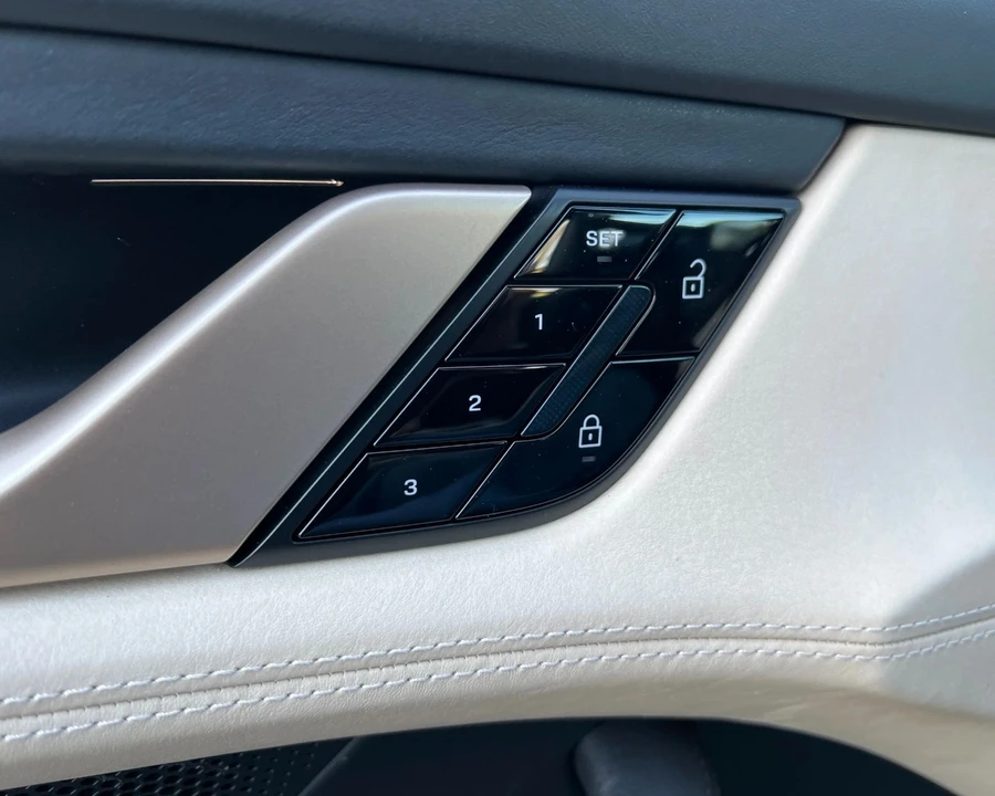2020 Porsche Taycan 4S - Image 12 of 21