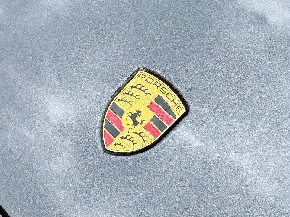 2020 Porsche Taycan 4S - Image 9 of 21