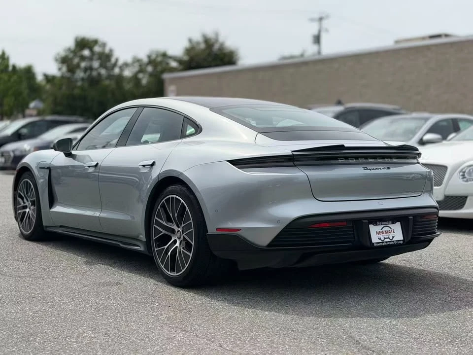 2020 Porsche Taycan - Image 7 of 19