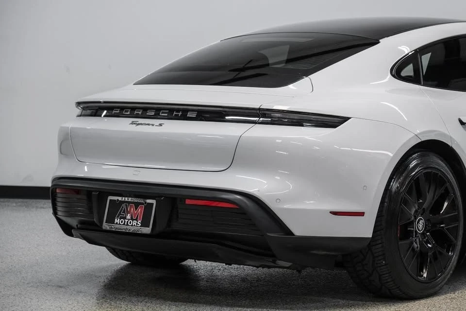 2020 Porsche Taycan - Image 12 of 20