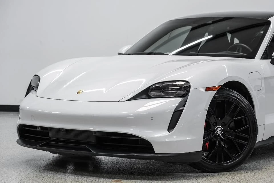 2020 Porsche Taycan - Image 8 of 20