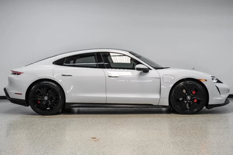 2020 Porsche Taycan - Image 10 of 20