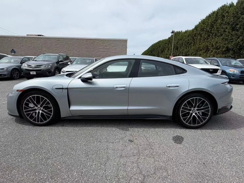 2020 Porsche Taycan - Image 8 of 19