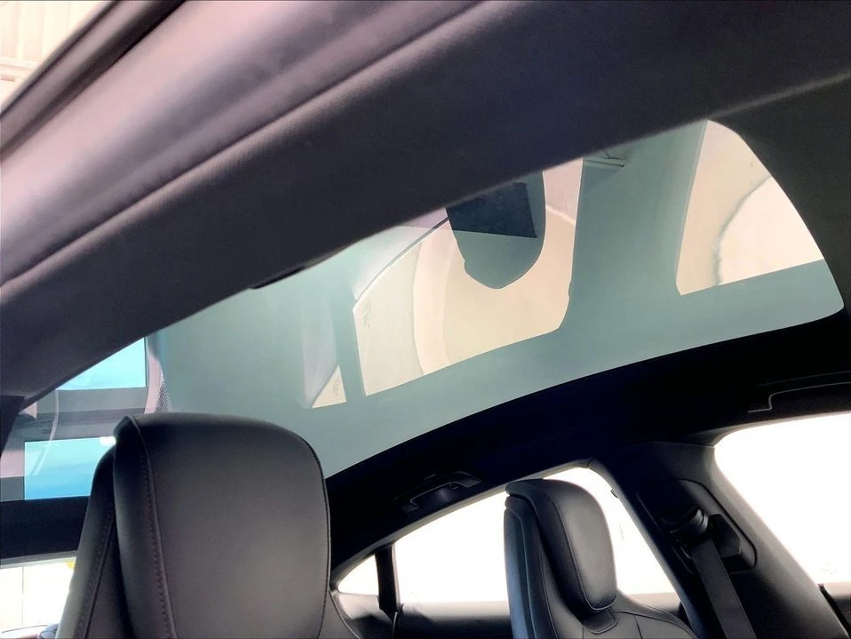 2020 Porsche Taycan - Image 10 of 20