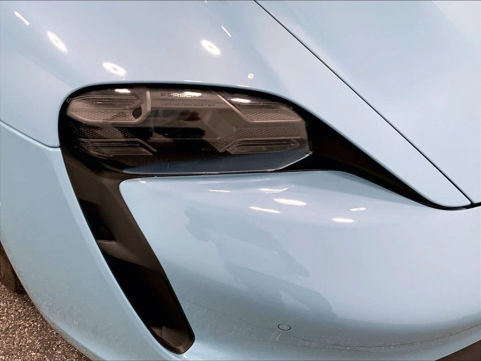 2020 Porsche Taycan - Image 17 of 20