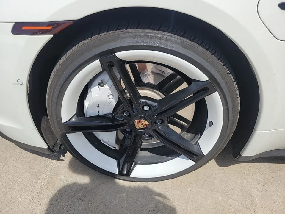 2020 Porsche Taycan - Image 9 of 18
