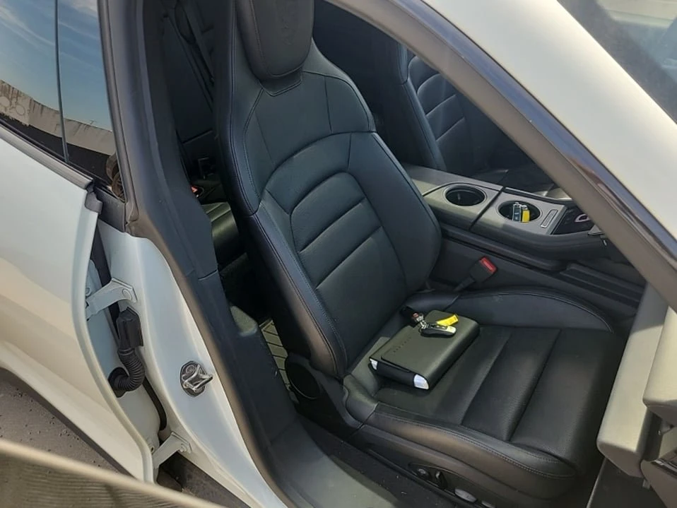 2020 Porsche Taycan - Image 15 of 18