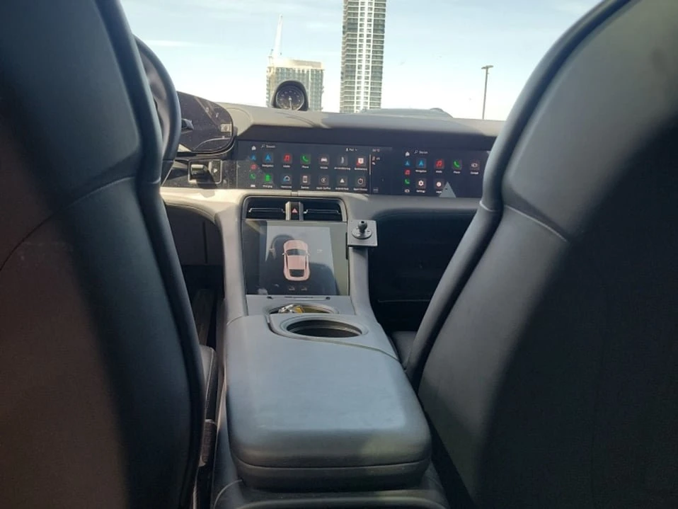 2020 Porsche Taycan - Image 17 of 18