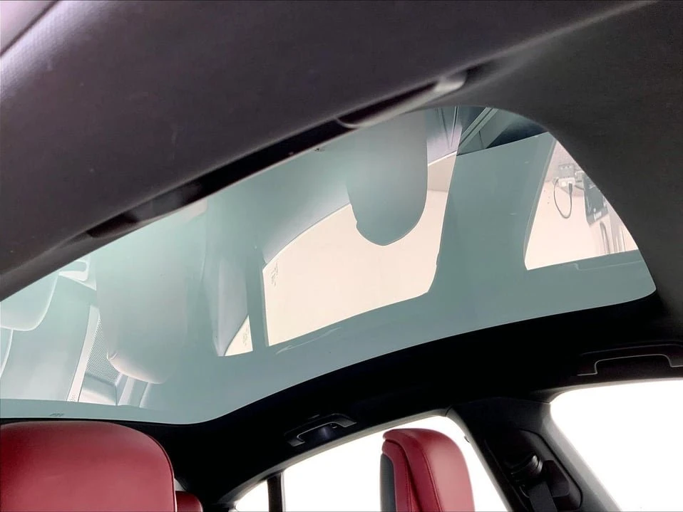 2020 Porsche Taycan - Image 11 of 20