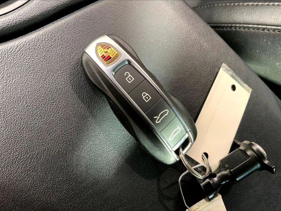 2020 Porsche Taycan - Image 20 of 20