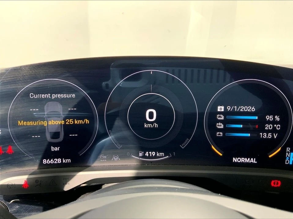2020 Porsche Taycan - Image 16 of 20