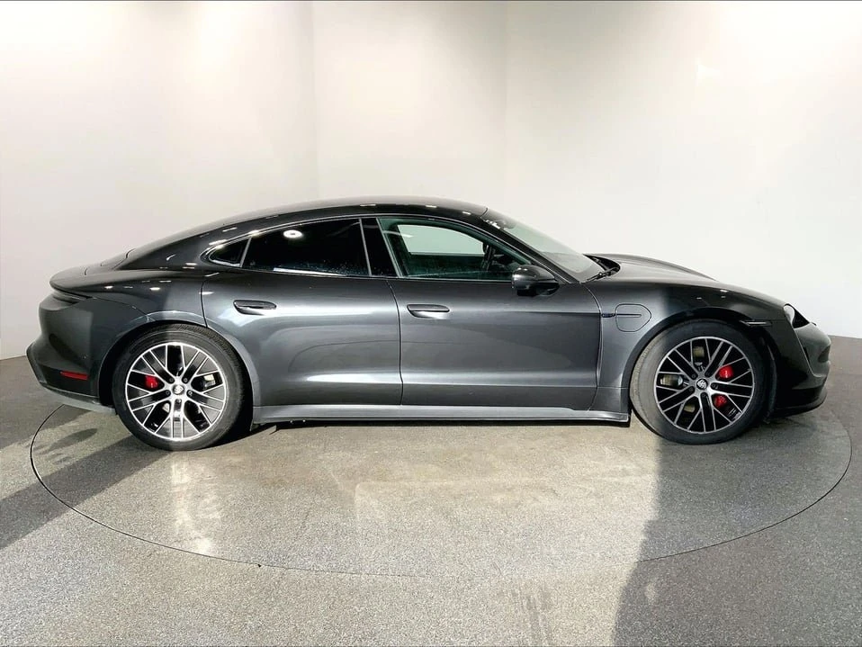 2020 Porsche Taycan - Image 7 of 20