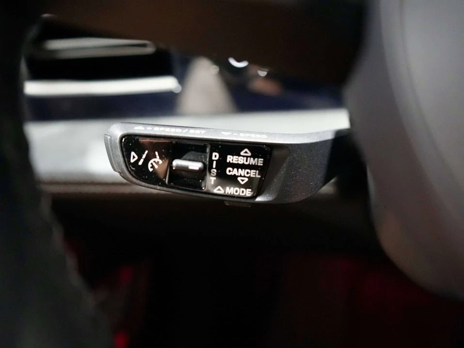 2020 Porsche Taycan - Image 16 of 20