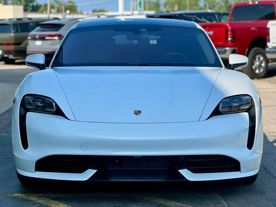 2020 Porsche Taycan - Image 7 of 20