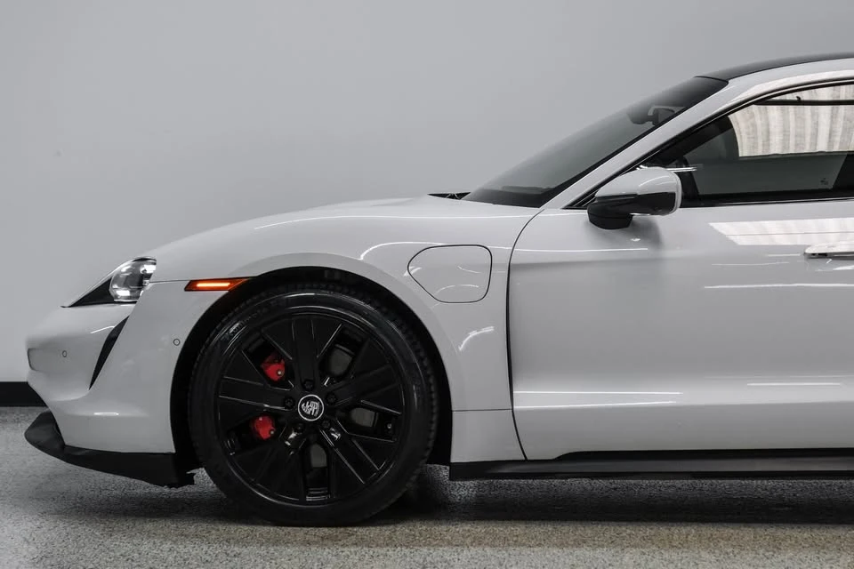 2020 Porsche Taycan - Image 16 of 19