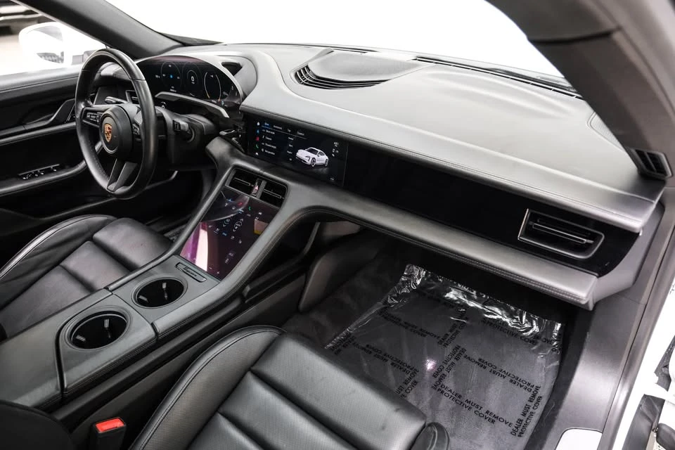 2020 Porsche Taycan - Image 18 of 19