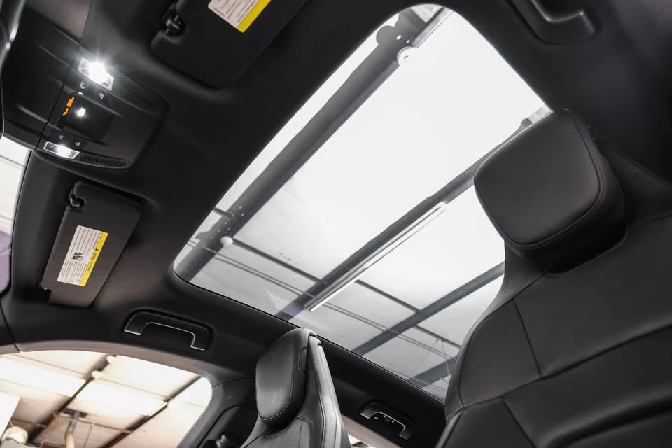 2020 Porsche Taycan - Image 5 of 19