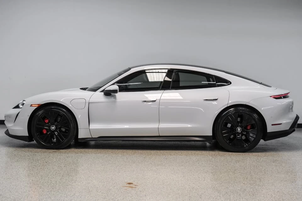 2020 Porsche Taycan - Image 15 of 19