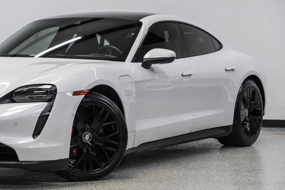 2020 Porsche Taycan - Image 8 of 19