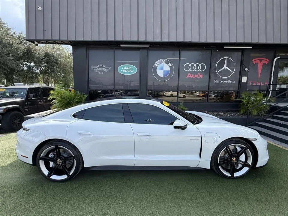 2020 Porsche Taycan - Image 8 of 20