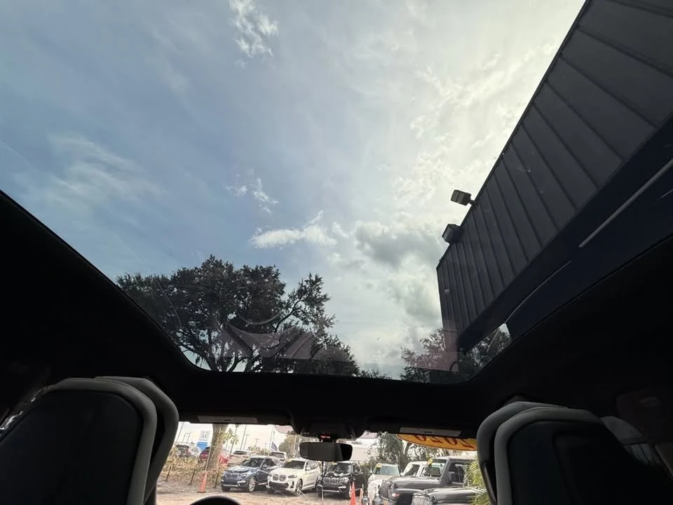 2020 Porsche Taycan - Image 17 of 20