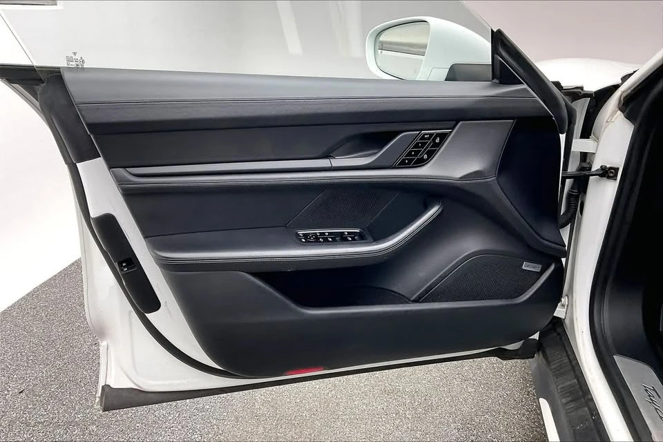 2020 Porsche Taycan Turbo - Image 7 of 20