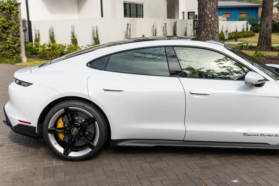 2020 Porsche Taycan Turbo - Image 15 of 31