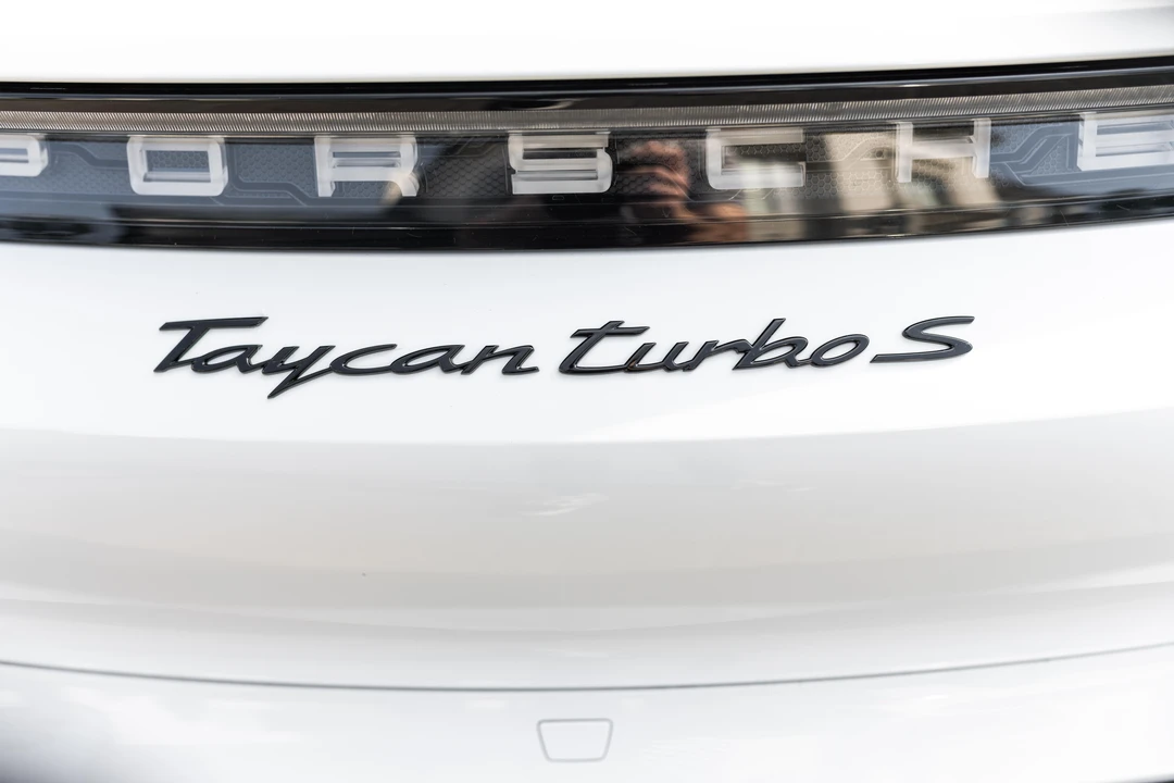 2020 Porsche Taycan Turbo - Image 13 of 31