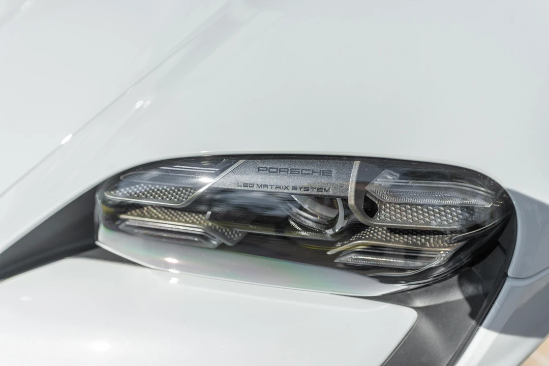 2020 Porsche Taycan Turbo - Image 11 of 31