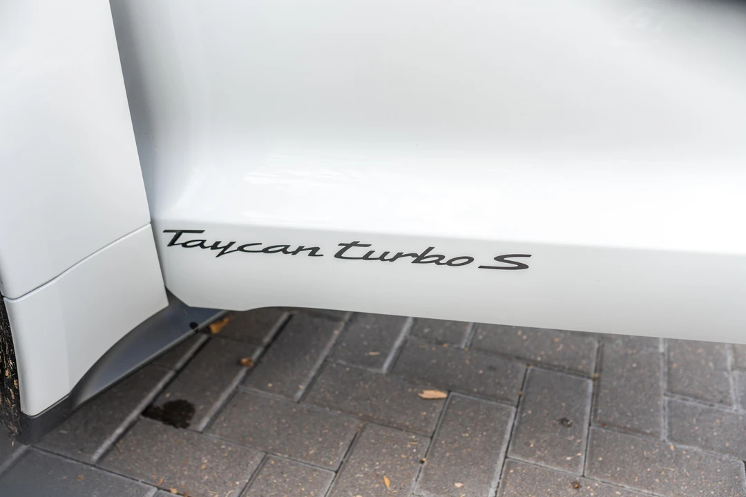 2020 Porsche Taycan Turbo - Image 12 of 31