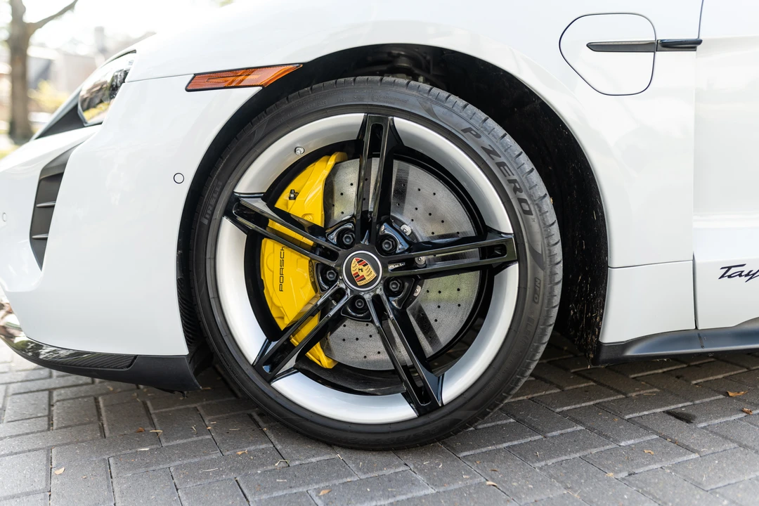 2020 Porsche Taycan Turbo - Image 19 of 31