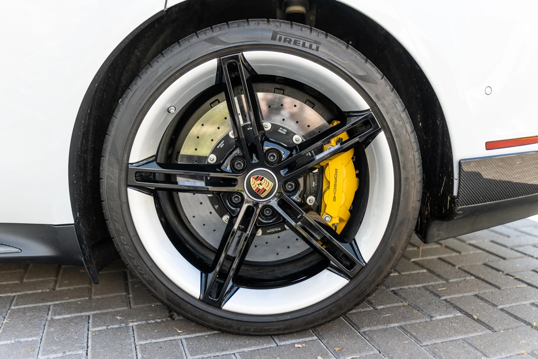 2020 Porsche Taycan Turbo - Image 23 of 31