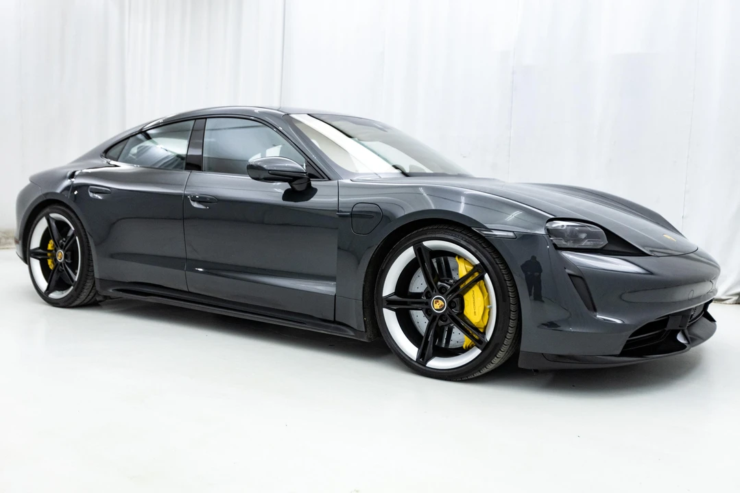 2020 Porsche Taycan Turbo S - Image 28 of 30