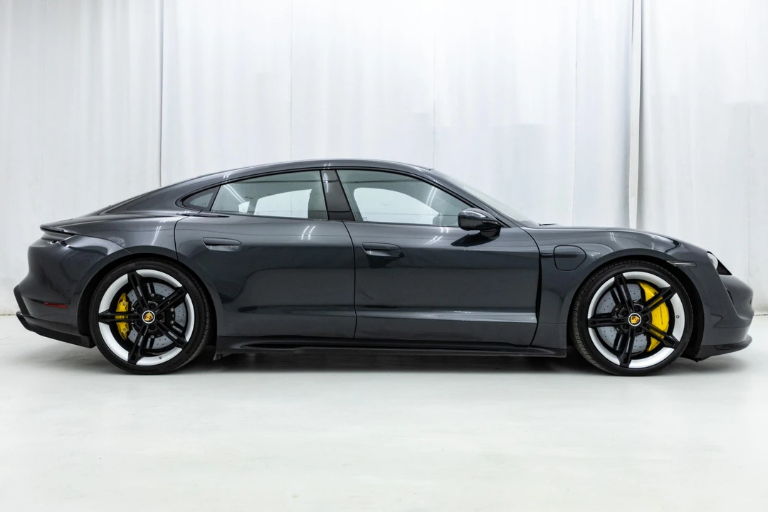 2020 Porsche Taycan Turbo S - Image 27 of 30