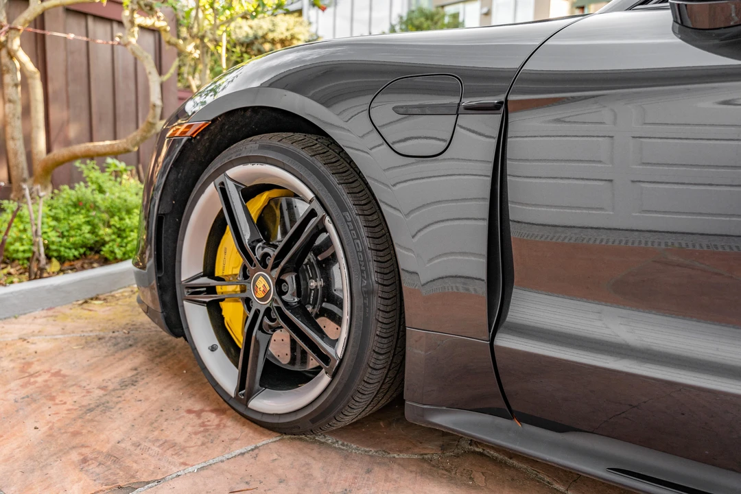 2020 Porsche Taycan Turbo S - Image 27 of 31