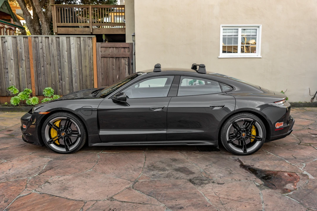 2020 Porsche Taycan Turbo S - Image 13 of 31