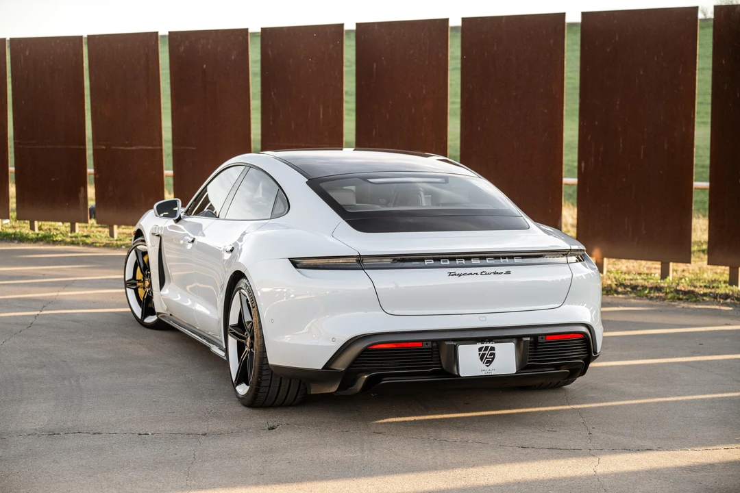 2020 Porsche Taycan Turbo S - Image 21 of 31