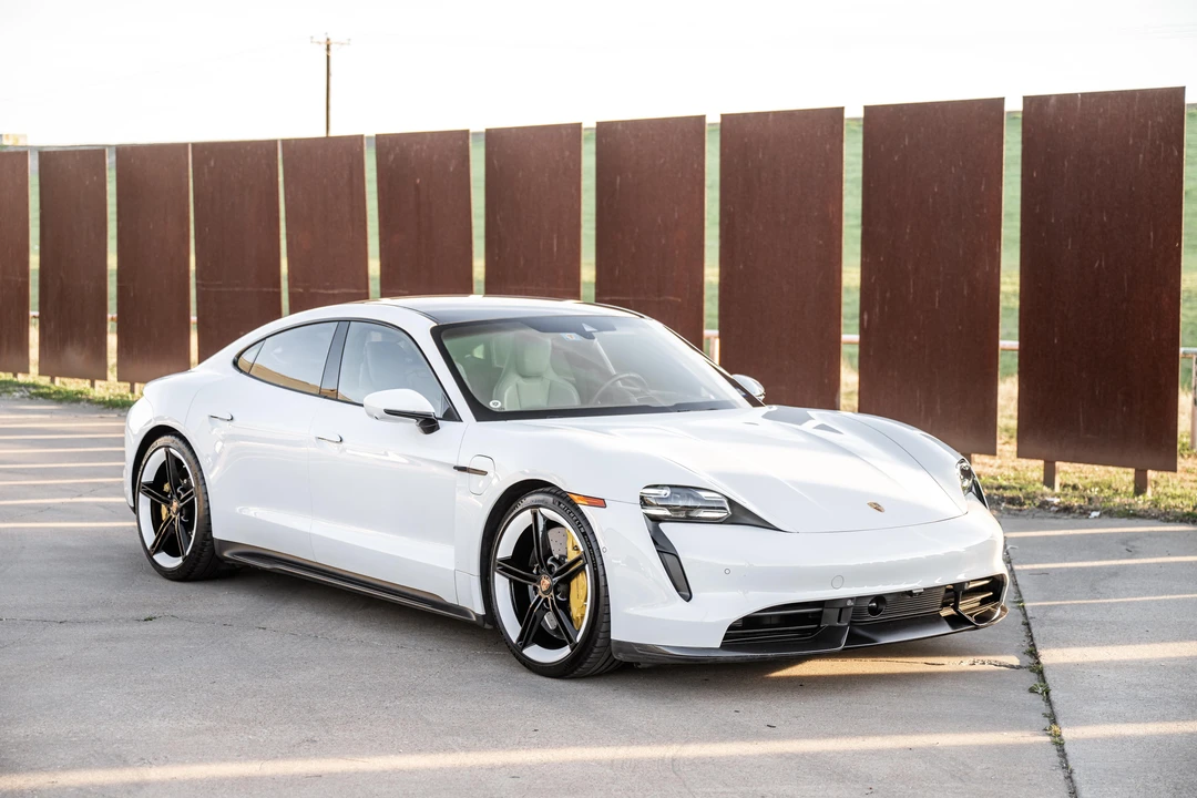 2020 Porsche Taycan Turbo S - Image 26 of 31