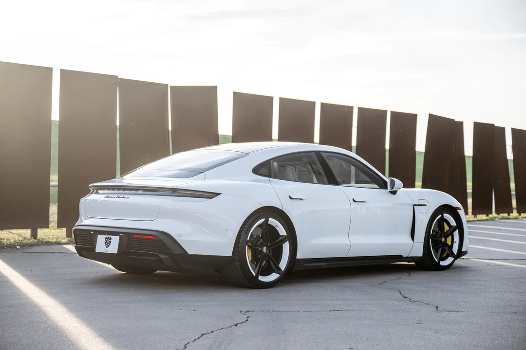 2020 Porsche Taycan Turbo S - Image 22 of 31