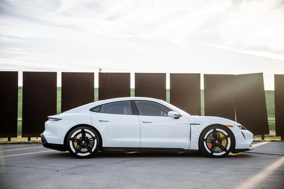 2020 Porsche Taycan Turbo S - Image 24 of 31