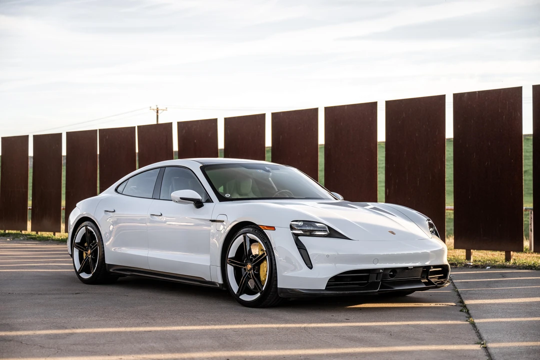 2020 Porsche Taycan Turbo S - Image 25 of 31
