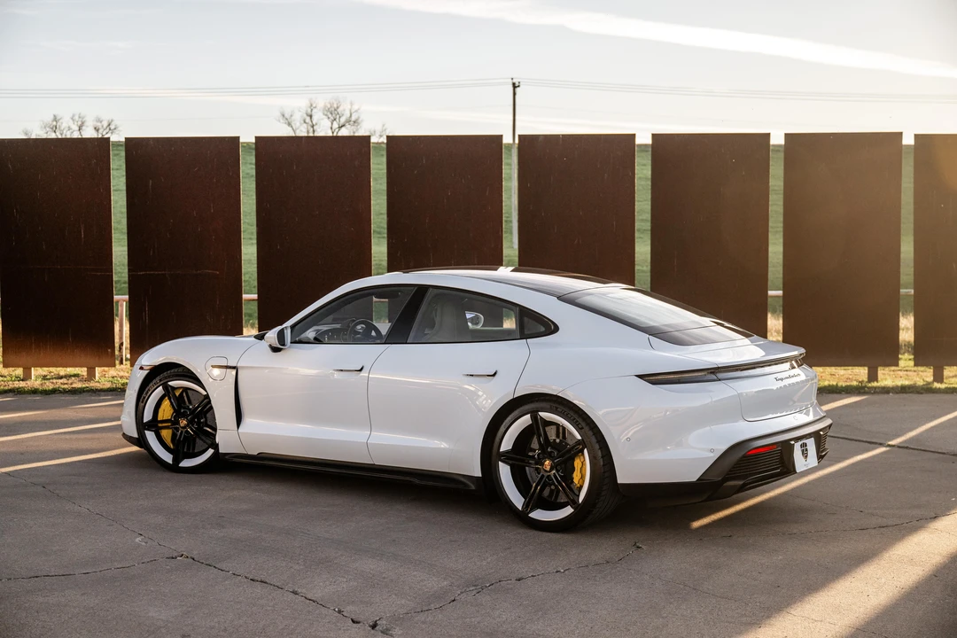 2020 Porsche Taycan Turbo S - Image 15 of 31