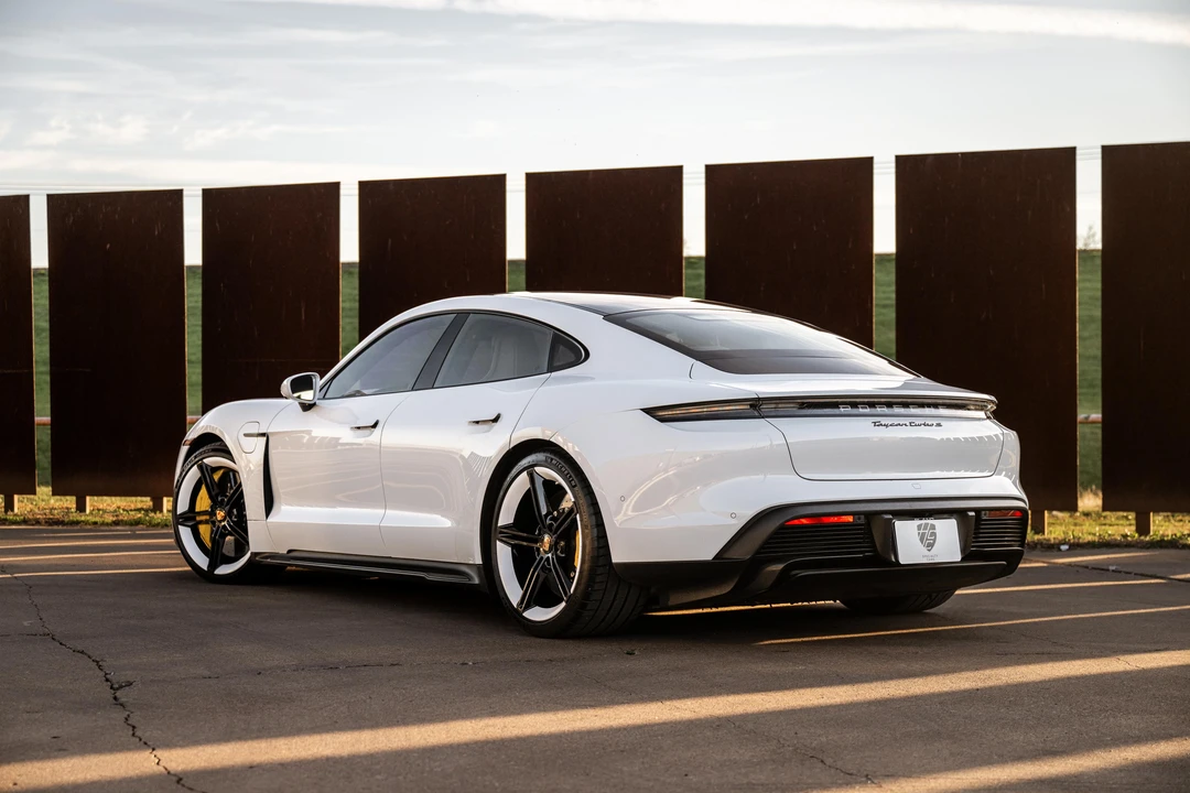 2020 Porsche Taycan Turbo S - Image 20 of 31