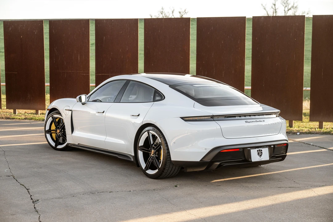 2020 Porsche Taycan Turbo S - Image 17 of 31