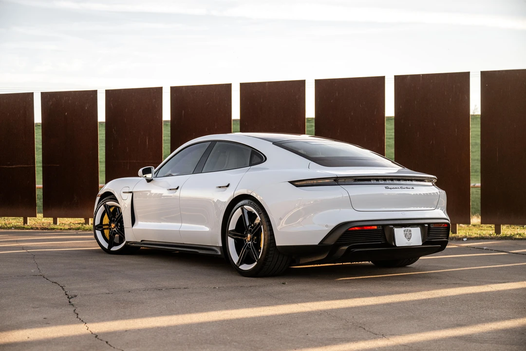 2020 Porsche Taycan Turbo S - Image 18 of 31