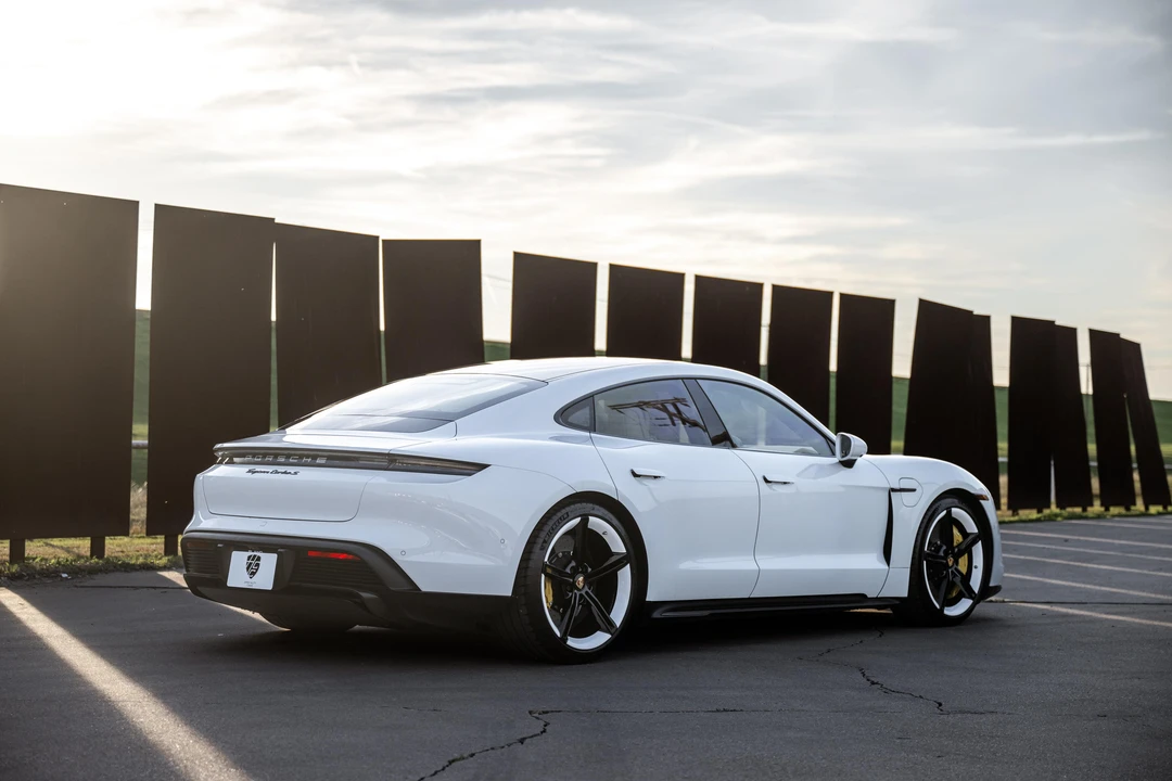 2020 Porsche Taycan Turbo S - Image 23 of 31