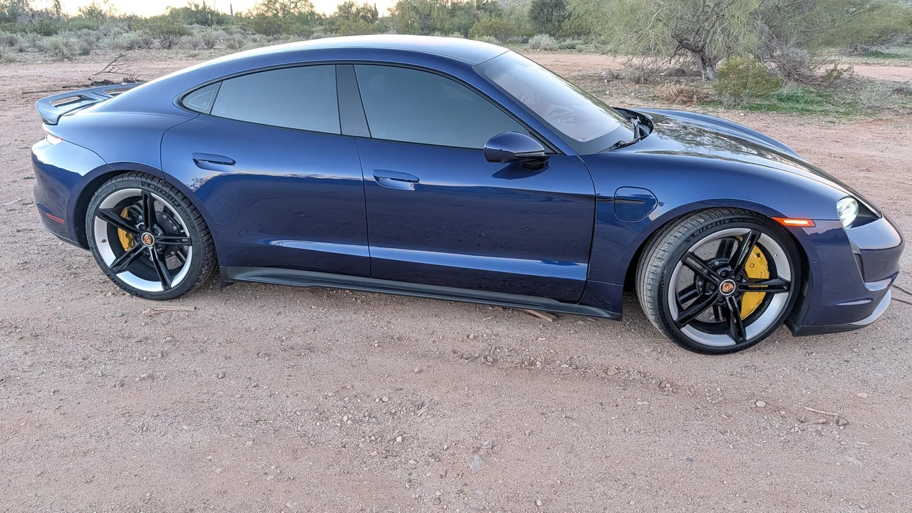 2020 Porsche Taycan Turbo S - Image 21 of 31