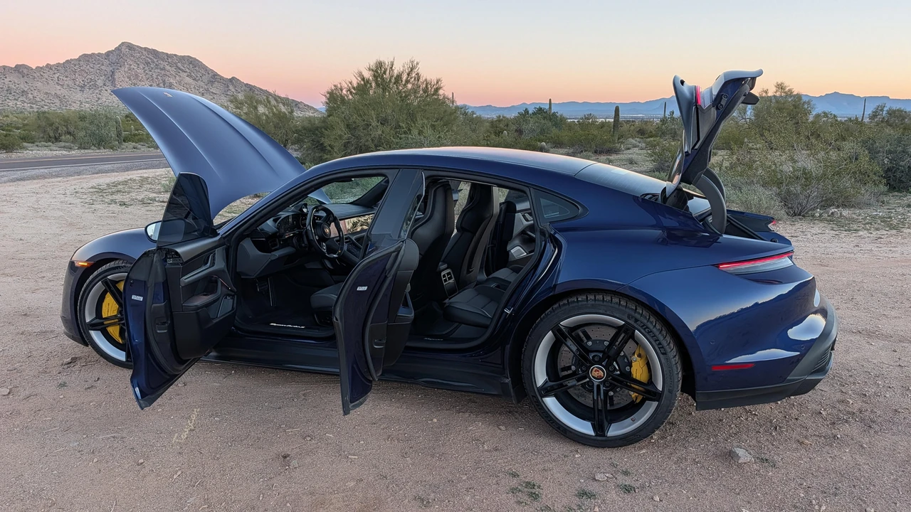 2020 Porsche Taycan Turbo S - Image 29 of 31
